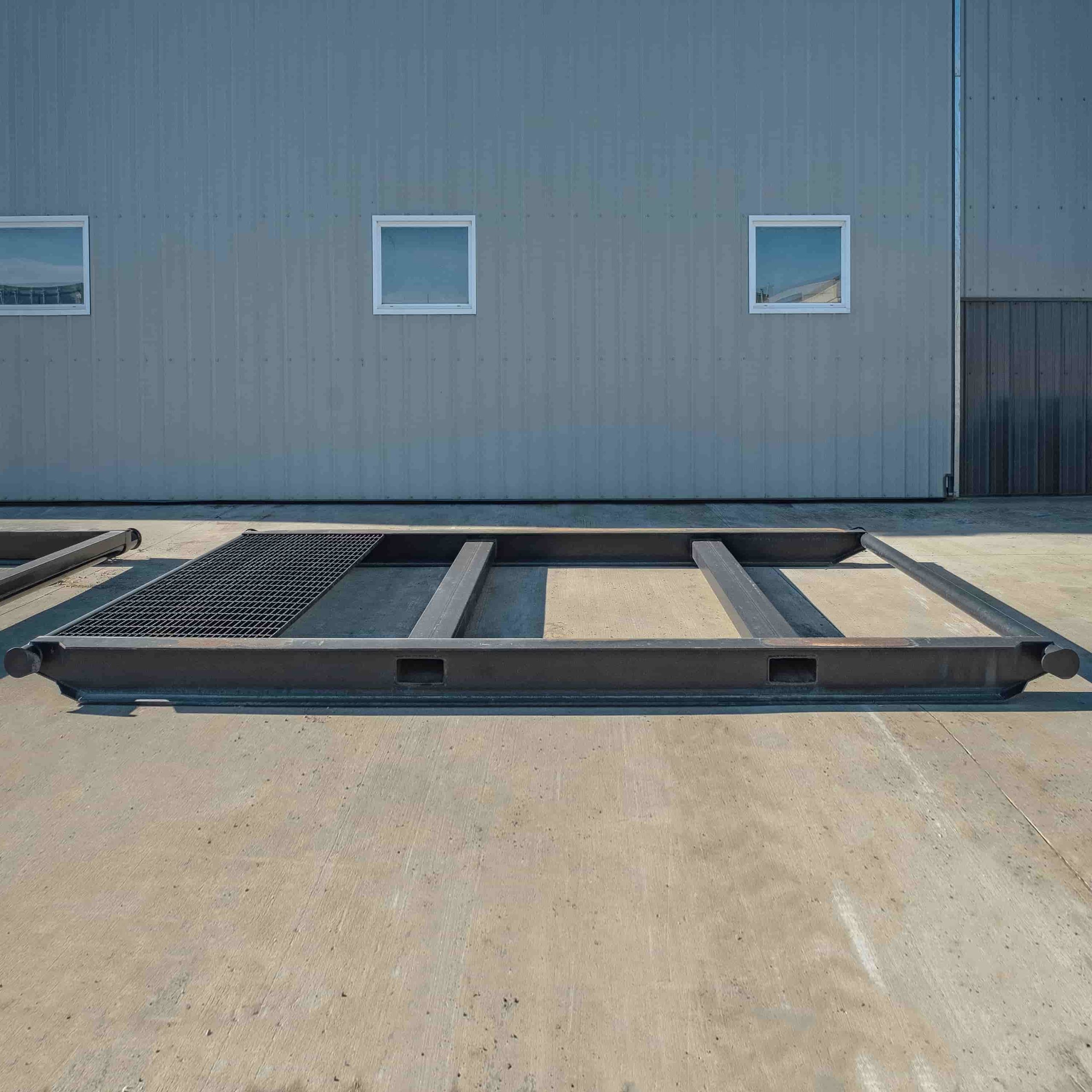 10&rsquo; Grated &ldquo;Weld On&rdquo; Skid - Container Express Services PTY LTD