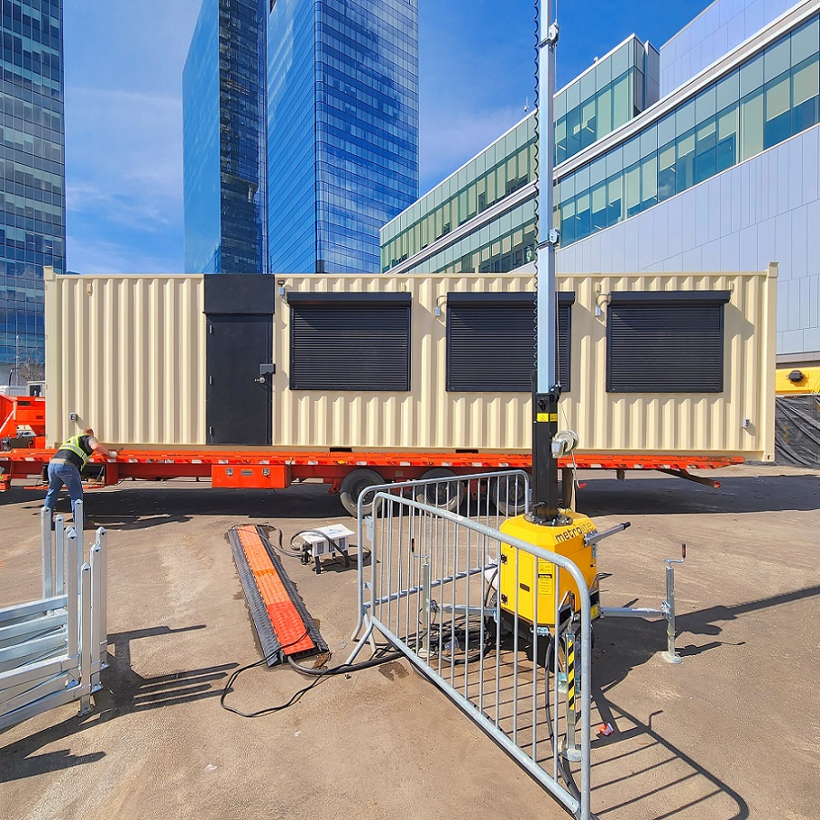 40&rsquo;HC VIP Area with Patio for the Oilers - Container Express Services PTY LTD