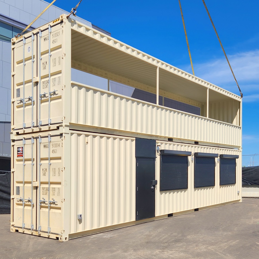 40&rsquo;HC VIP Area with Patio for the Oilers - Container Express Services PTY LTD
